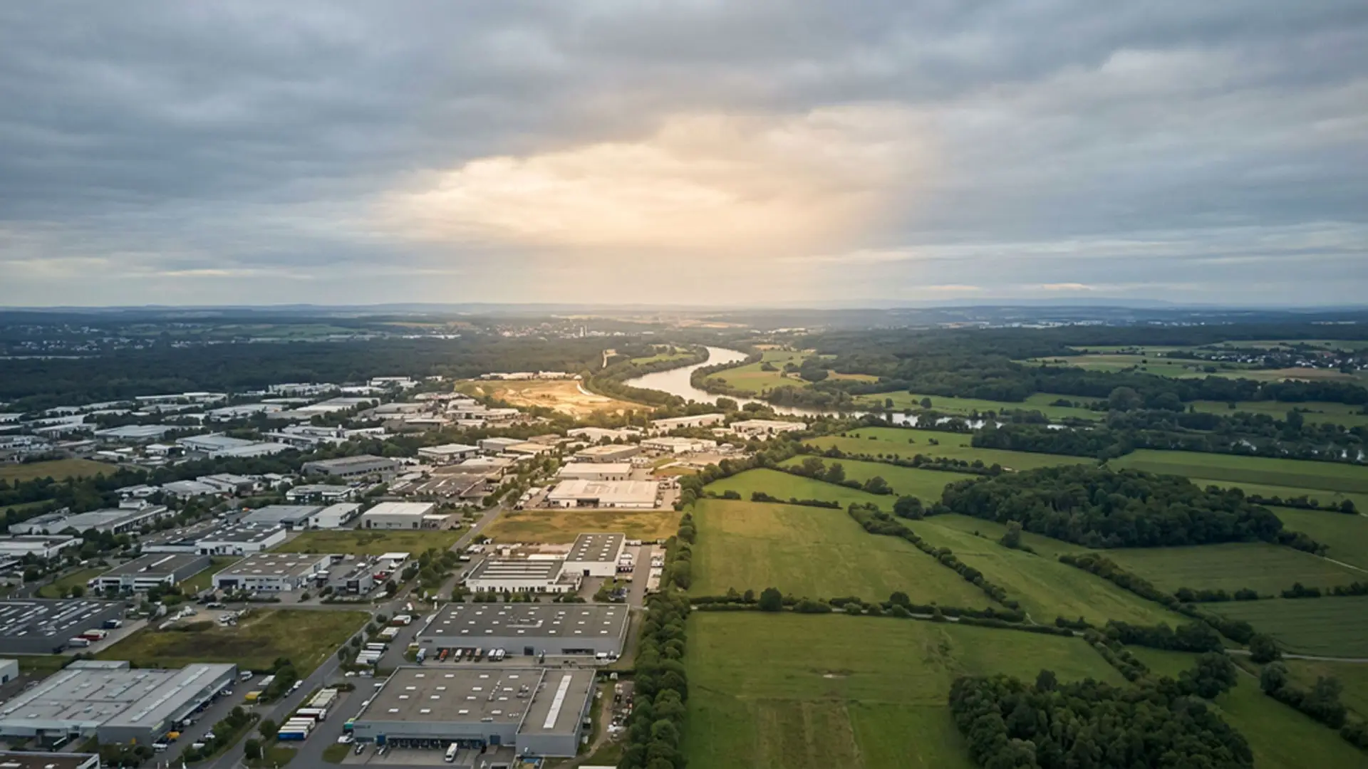 Professionelle Drohnenaufnahmen über dem Rhein-Main-Gebiet